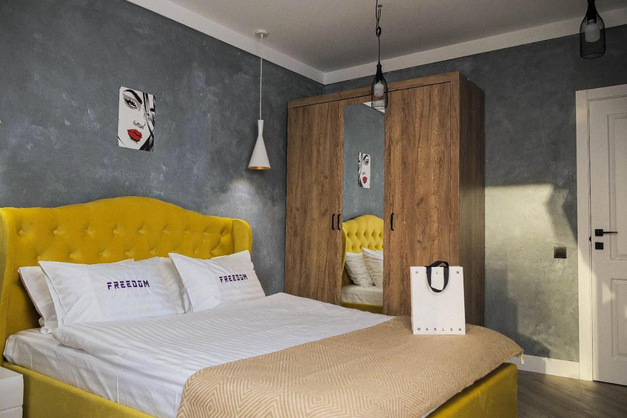 Freedom Apartments In City Center Kijev Kültér fotó