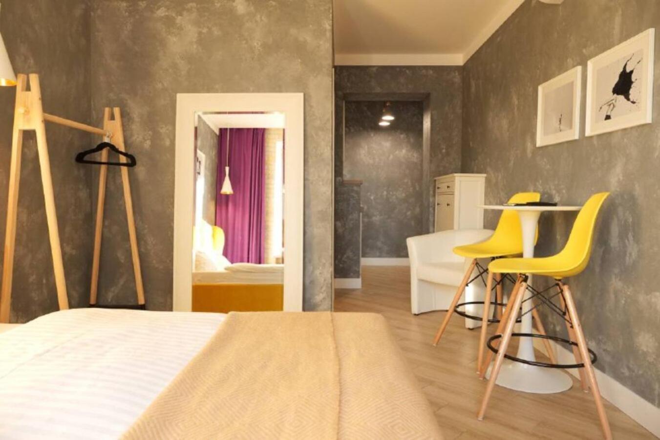 Freedom Apartments In City Center Kijev Kültér fotó